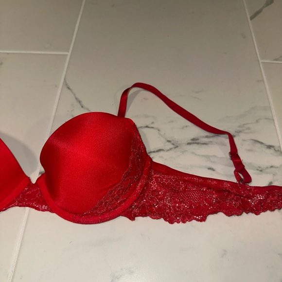 Gilligan & O'Malley Vibrant Red Lace Push-Up Bra - Picture 2 of 4